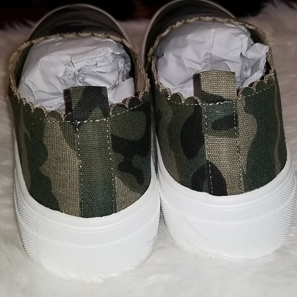 👣MATA TRAFERS Coco5😎 Scalloped Trim Slip on Sneaker Easy on/off great value - Picture 10 of 14